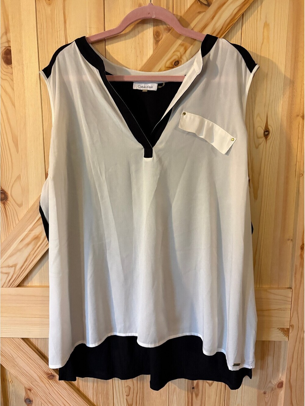 Calvin Klein Women's Black and White Sleeveless Top, Size 3X